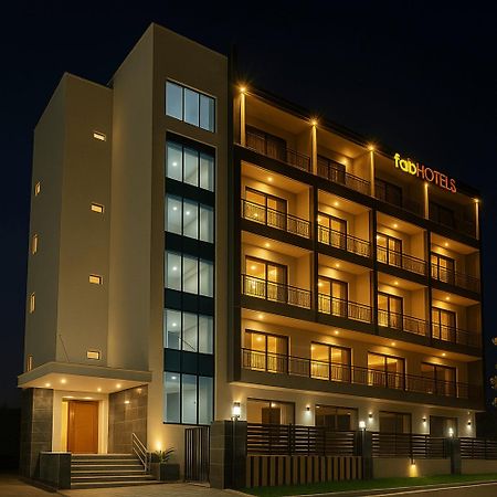 Fabhotel Satyam International Noida Eksteriør bilde