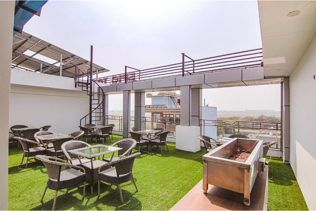 Fabhotel Satyam International Noida Eksteriør bilde